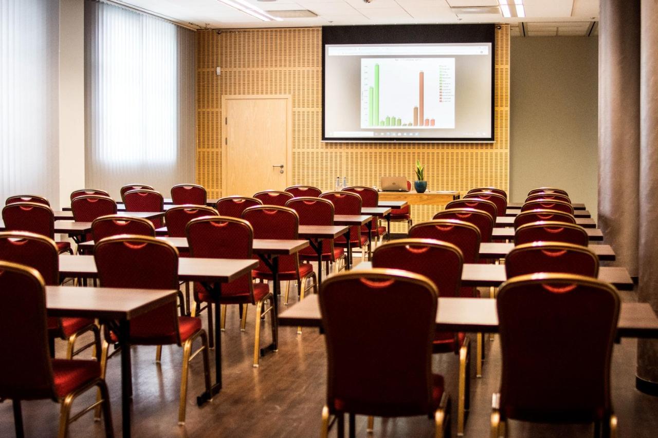 Ruben Hotel Zielona Gora Eksteriør bilde
