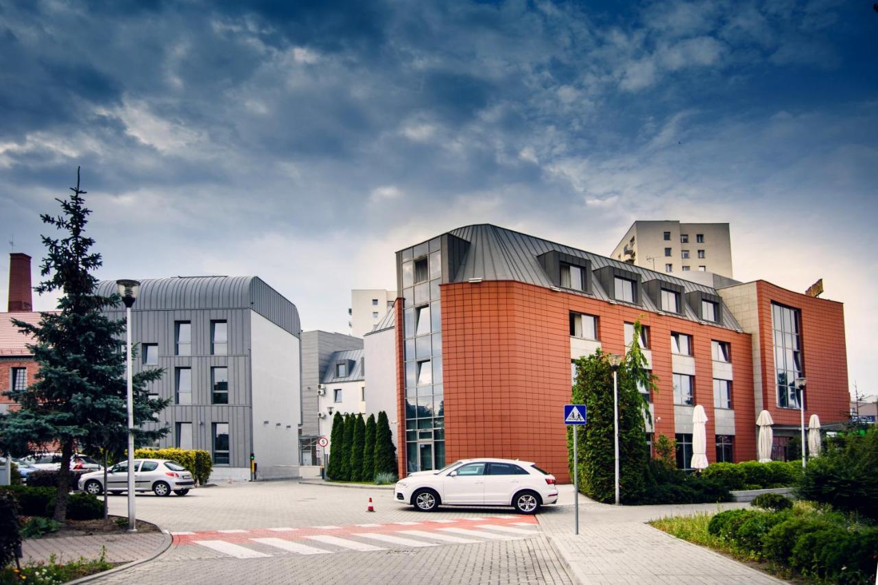 Ruben Hotel Zielona Gora Eksteriør bilde