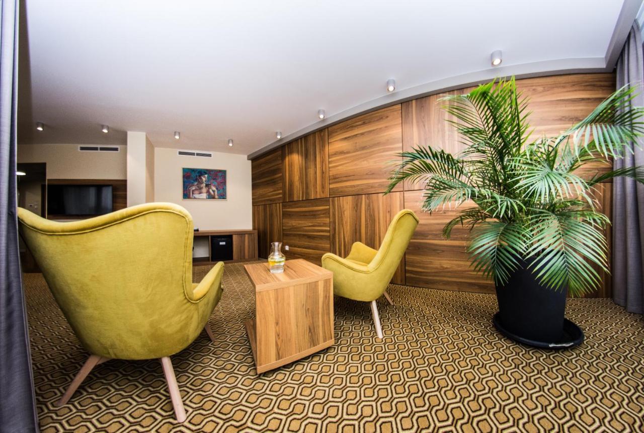 Ruben Hotel Zielona Gora Eksteriør bilde