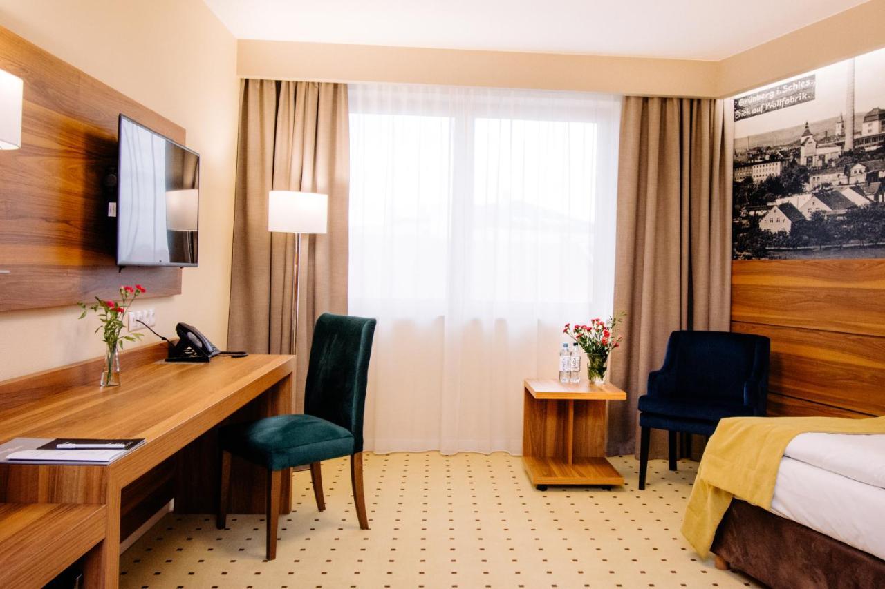 Ruben Hotel Zielona Gora Eksteriør bilde