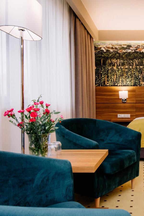Ruben Hotel Zielona Gora Eksteriør bilde