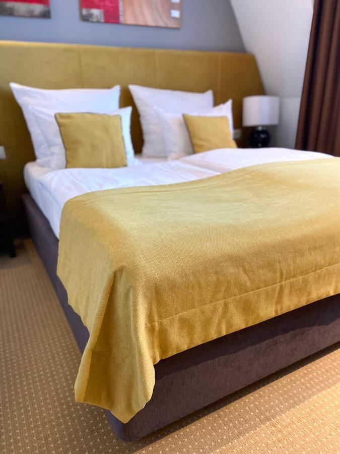 Ruben Hotel Zielona Gora Eksteriør bilde