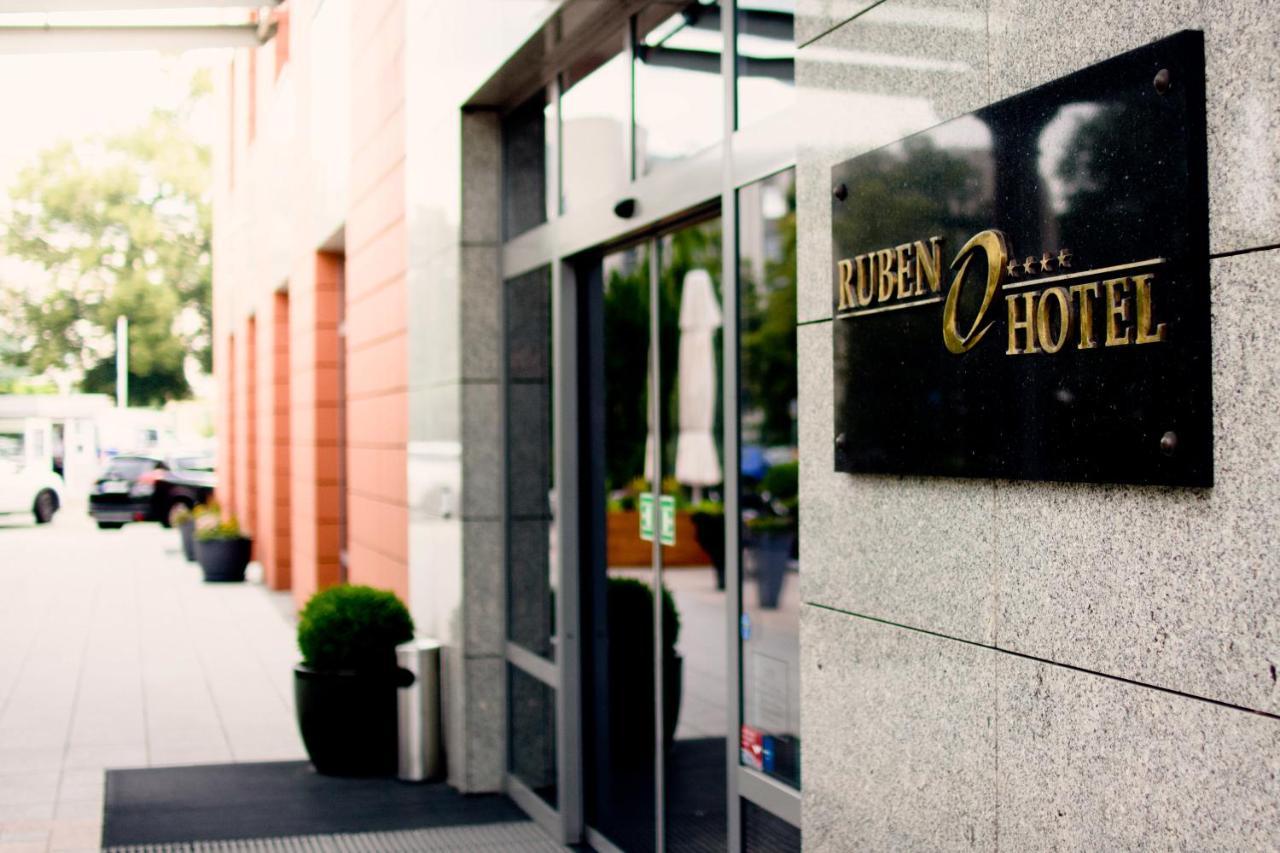 Ruben Hotel Zielona Gora Eksteriør bilde