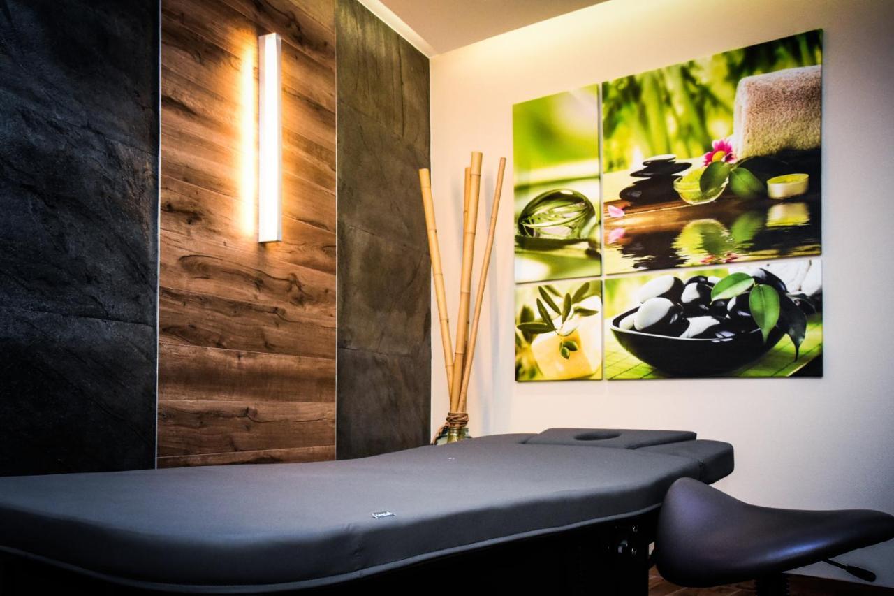 Ruben Hotel Zielona Gora Eksteriør bilde